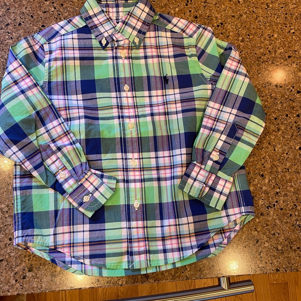 Button down shirts - Picture 7 of 7
